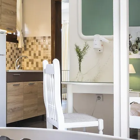 Dendrolivano Lägenhetshotell Minia