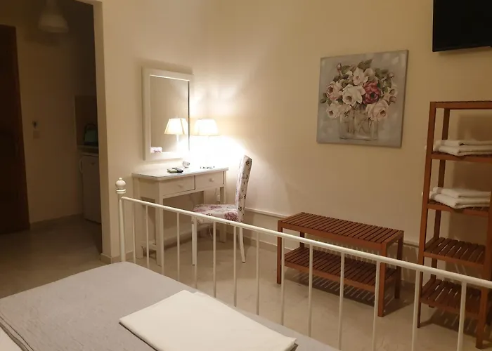 Dendrolivano Aparthotel 4*