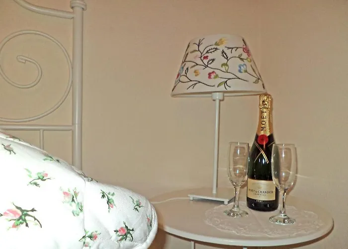 Dendrolivano Aparthotel Minia