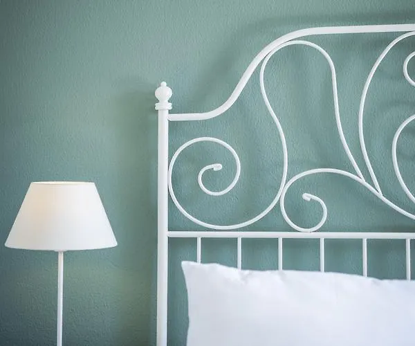 Dendrolivano Aparthotel 3*