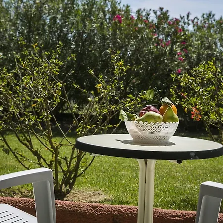 δενδρολίβανο Ξενοδοχείο με διαμερίσματα Μηνιά