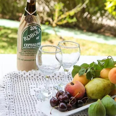 Ξενοδοχείο με διαμερίσματα δενδρολίβανο Μηνιά